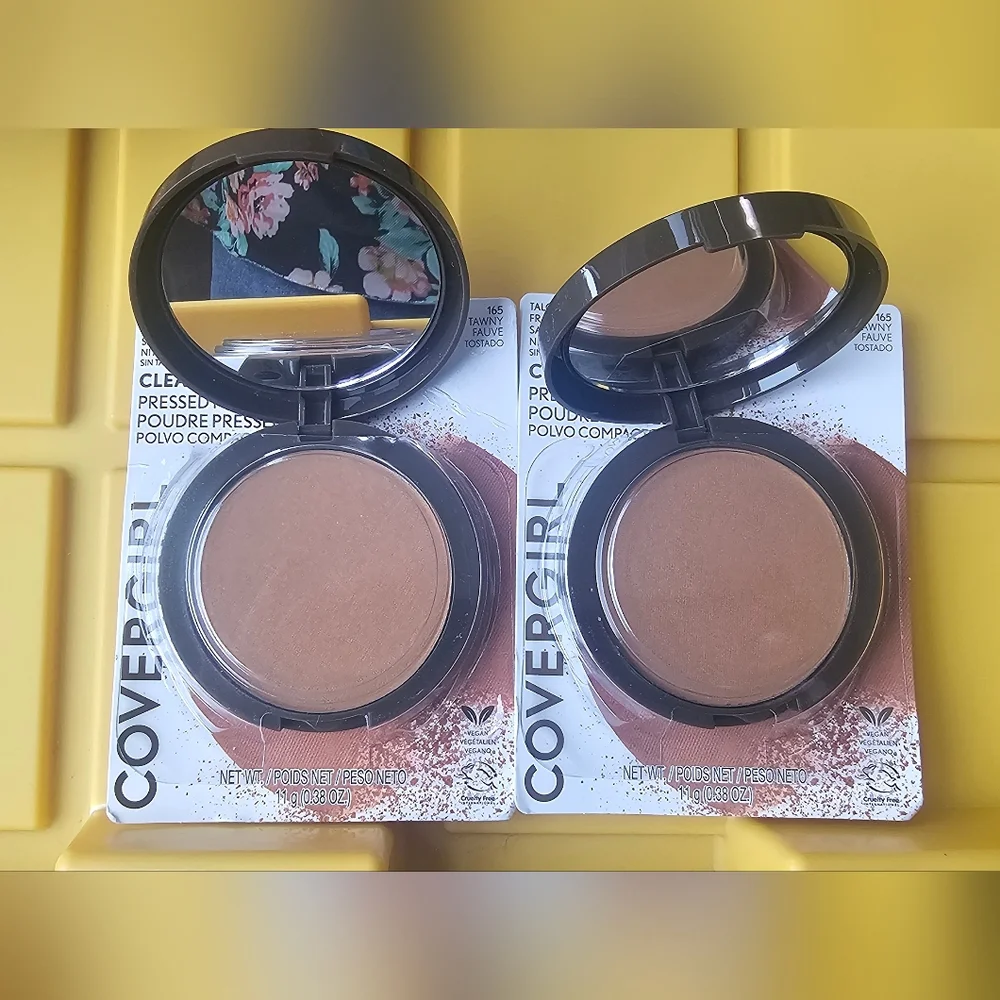 COVERGIRL Clean Invisible Powder Matte Finish 165 Tawny Fauve Tostado (2) NEW